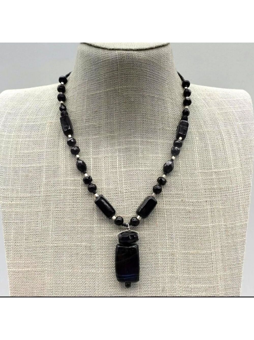 Necklace Southwest Jet Black Glass Beaded Silver Tone Chain Pendant 16 Inch